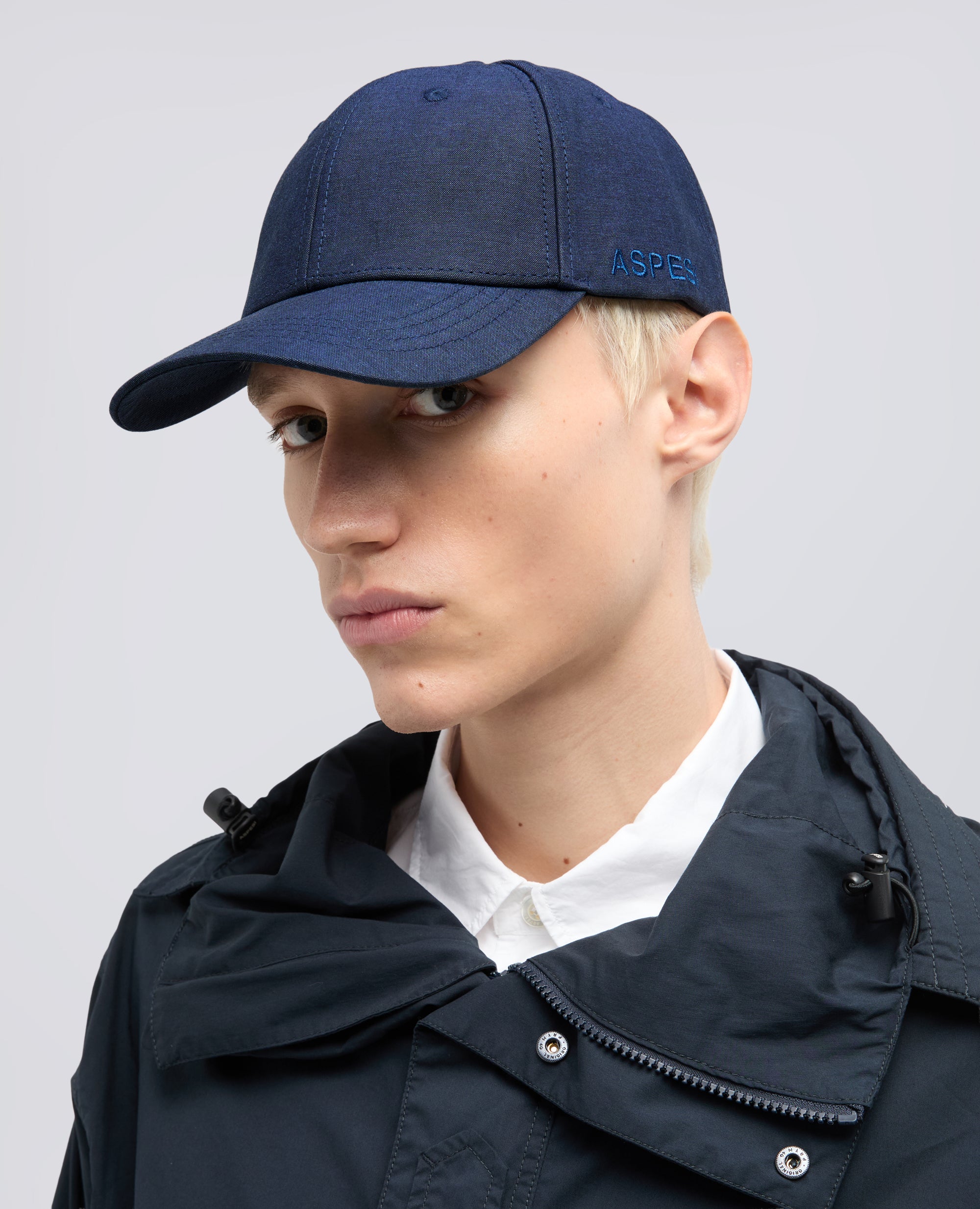 CAPPELLO IN COTONE CON VISIERA E SCRITTA -ASPESI- - BLU - ASPESI