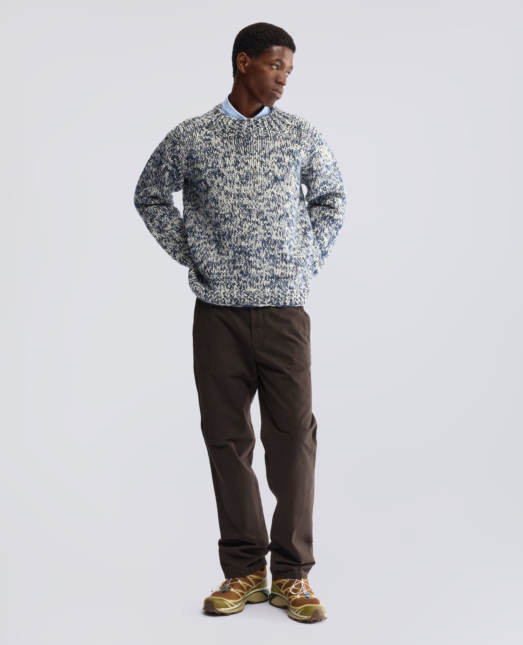 RUNDHALS-STRICKPULLOVER MIT HOHEM KRAGEN, HANDGEFERTIGT AUS SCHURWOLLE UND MOHAIR - MEHRFARBEN - ASPESI